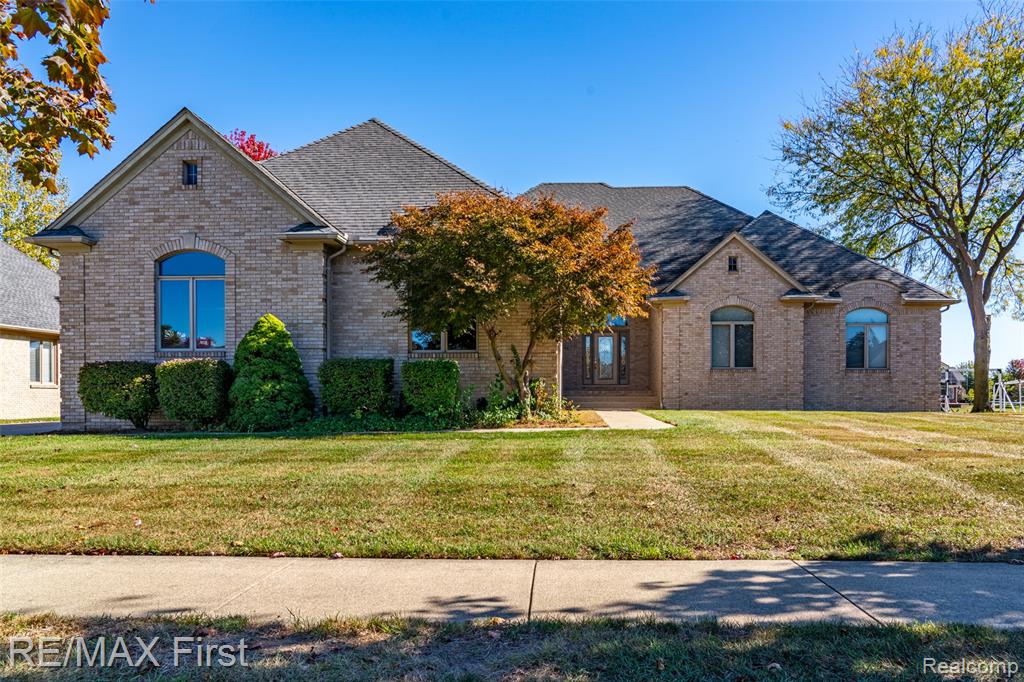47368 Dove Court, Shelby Twp, MI 48315 — Photo 2