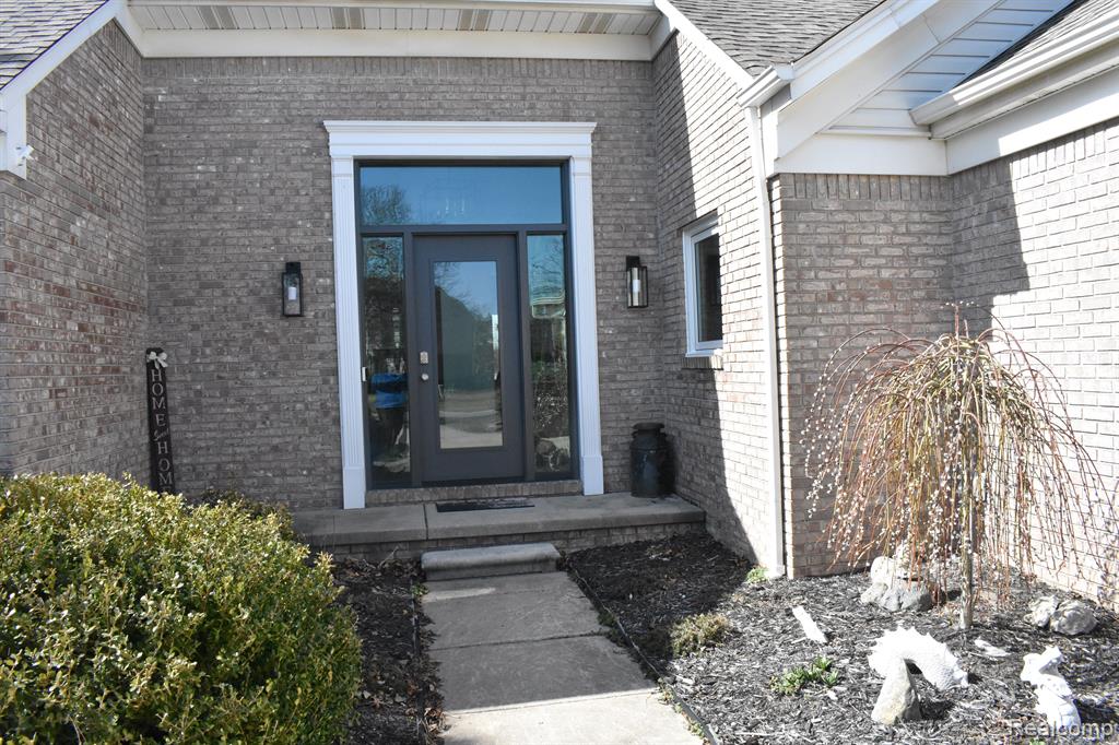 810 CARRINGTON Boulevard, Monroe, MI 48161 — Photo 78