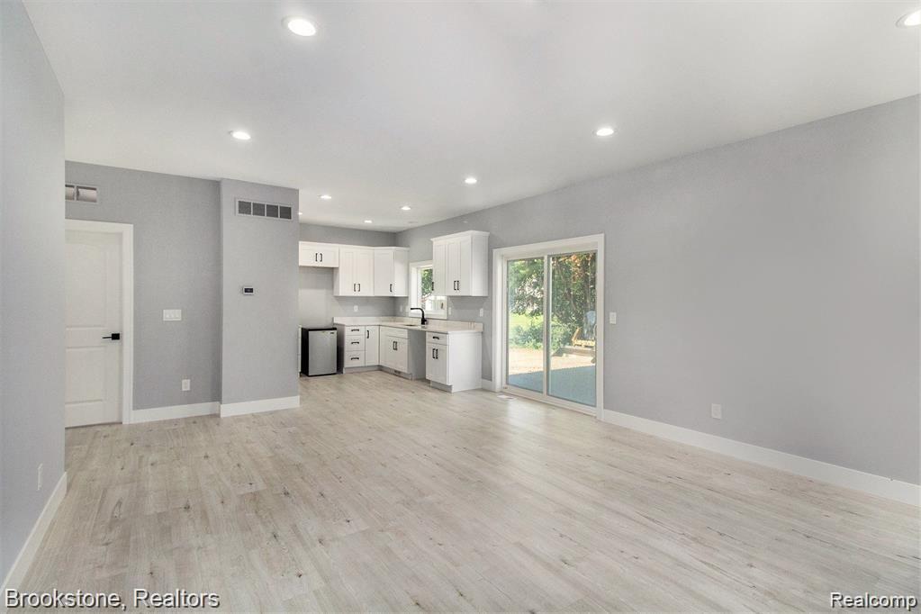 4150 Athens Avenue, Waterford, MI 48329 — Photo 9