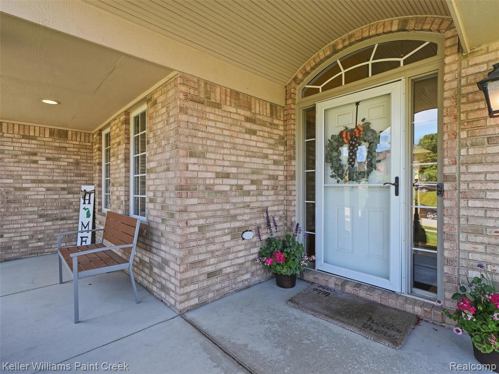 101 Willow Lake Drive, Oxford, MI 48371 — Photo 5