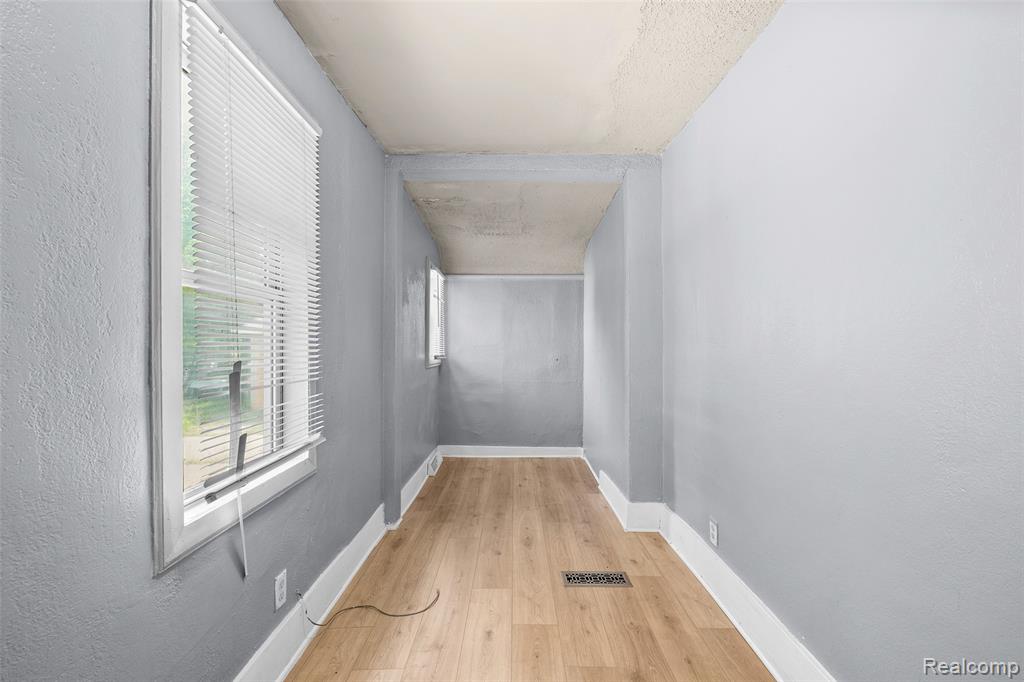 6816 Westwood Street, Detroit, MI 48228 — Photo 18