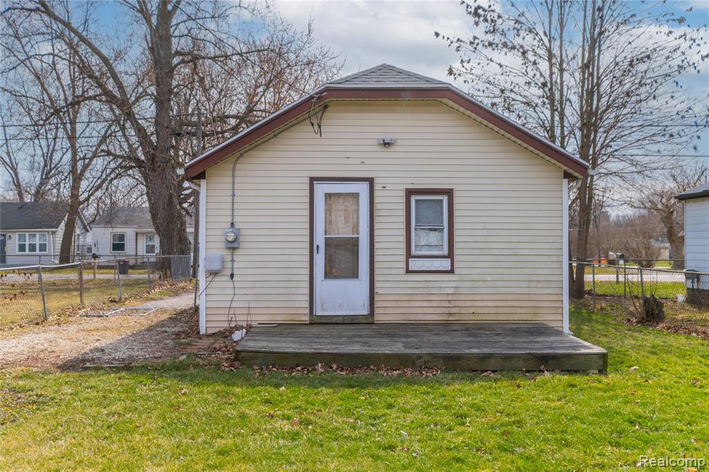 1377 Allen Street, Burton, MI 48529 — Photo 3
