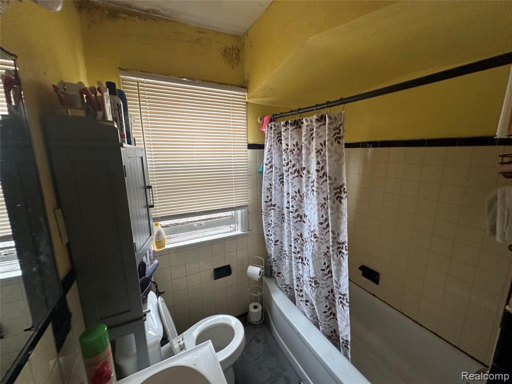 9091 Warwick Street, Detroit, MI 48228 — Photo 13