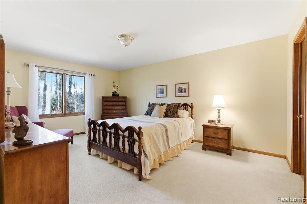 5306 Hidden Pines Court, Brighton, MI 48116 — Photo 32