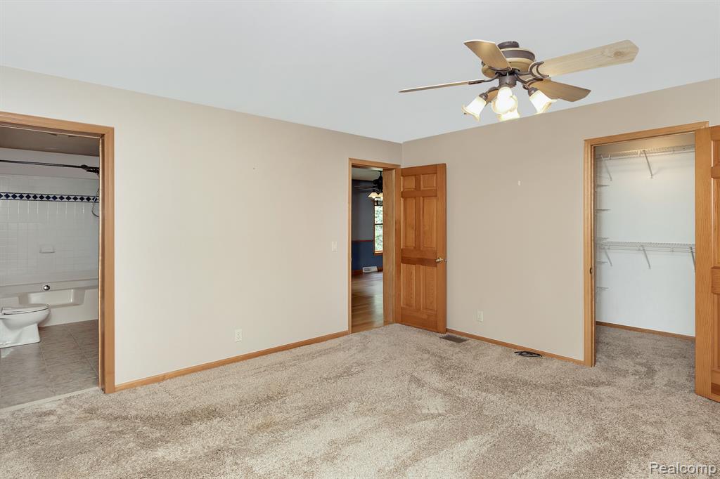 7653 CHASE LAKE Road, Fowlerville, MI 48836 — Photo 22