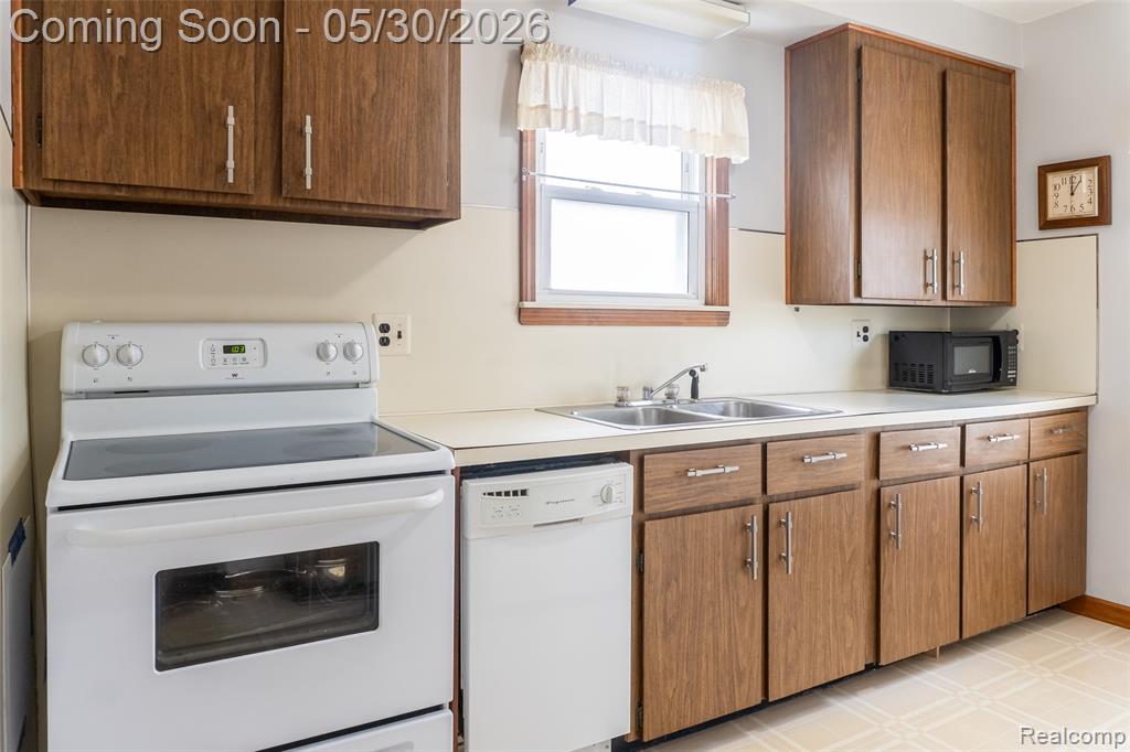 4156 Burns Avenue, Lincoln Park, MI 48146 — Photo 14