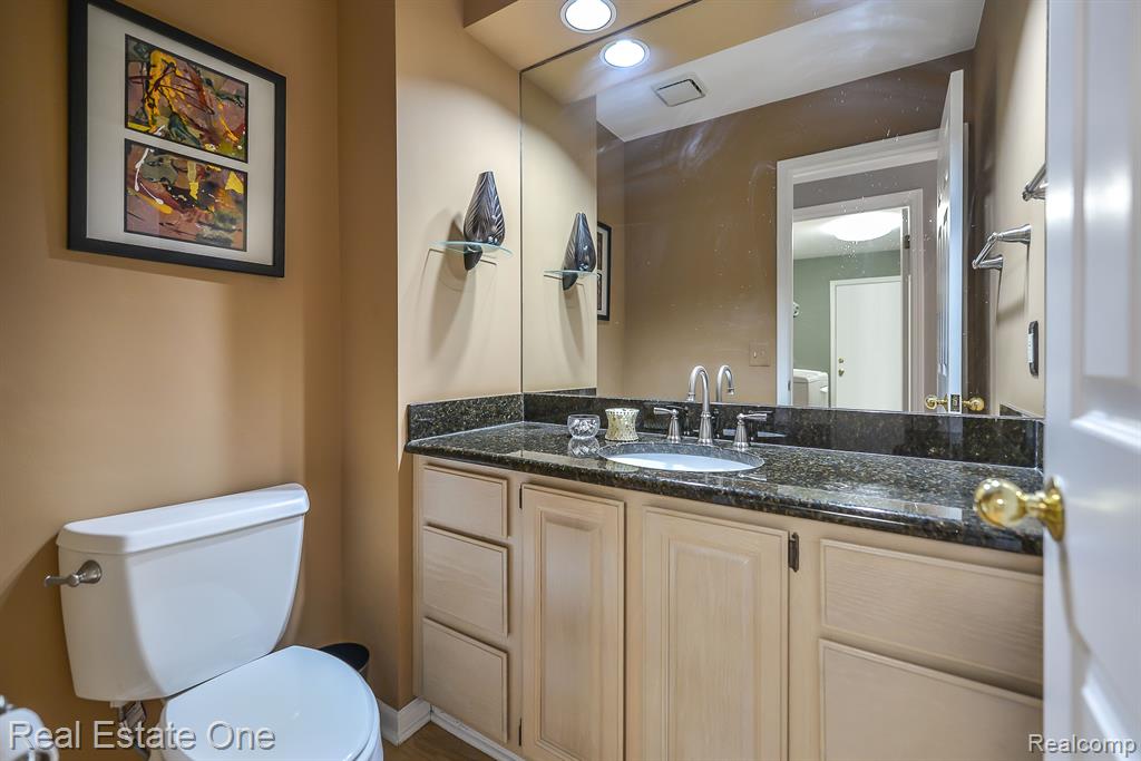 4490 GOLF VIEW Drive, Brighton, MI 48116 — Photo 14