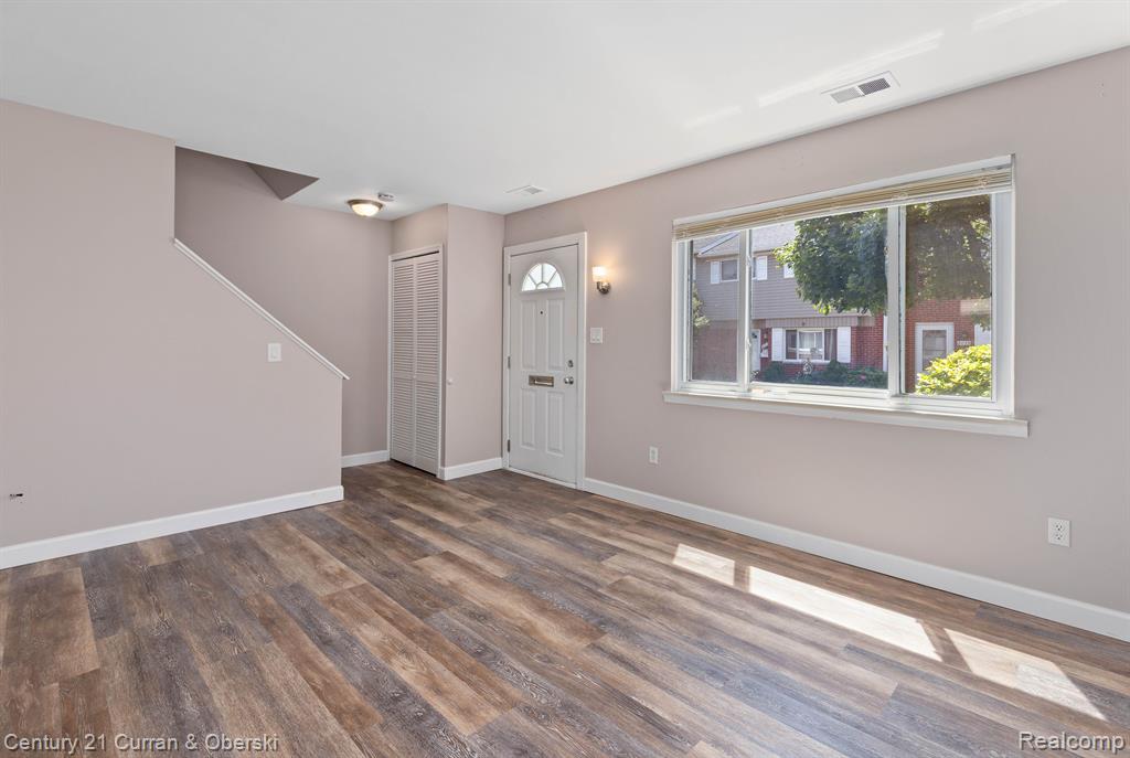 8089 COVENTRY Street, Westland, MI — Photo 4