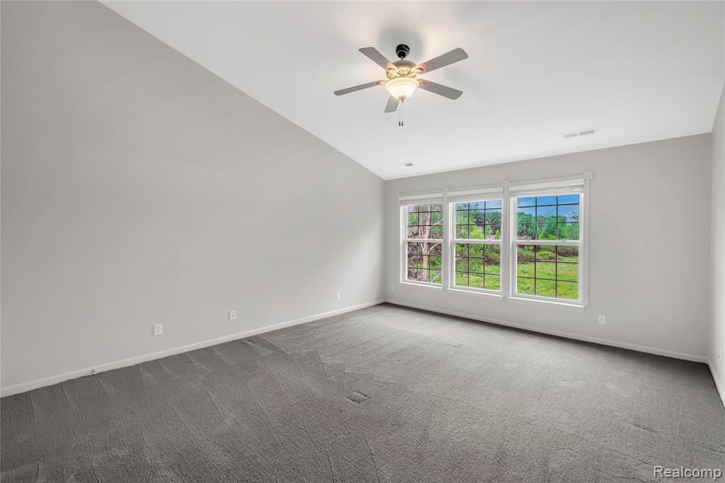 572 Dockside Circle, Holly, MI 48442 — Photo 9
