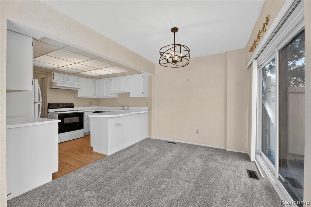 18268 University Park Drive, Livonia, MI, 48152