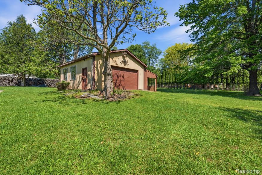 7020 Rattalee Lake NW, Clarkston, MI 48348 — Photo 8