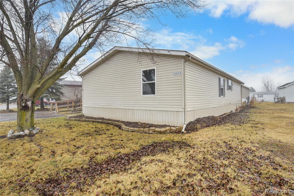 9072 Greentree Drive, Newport, MI 48166 — Photo 2