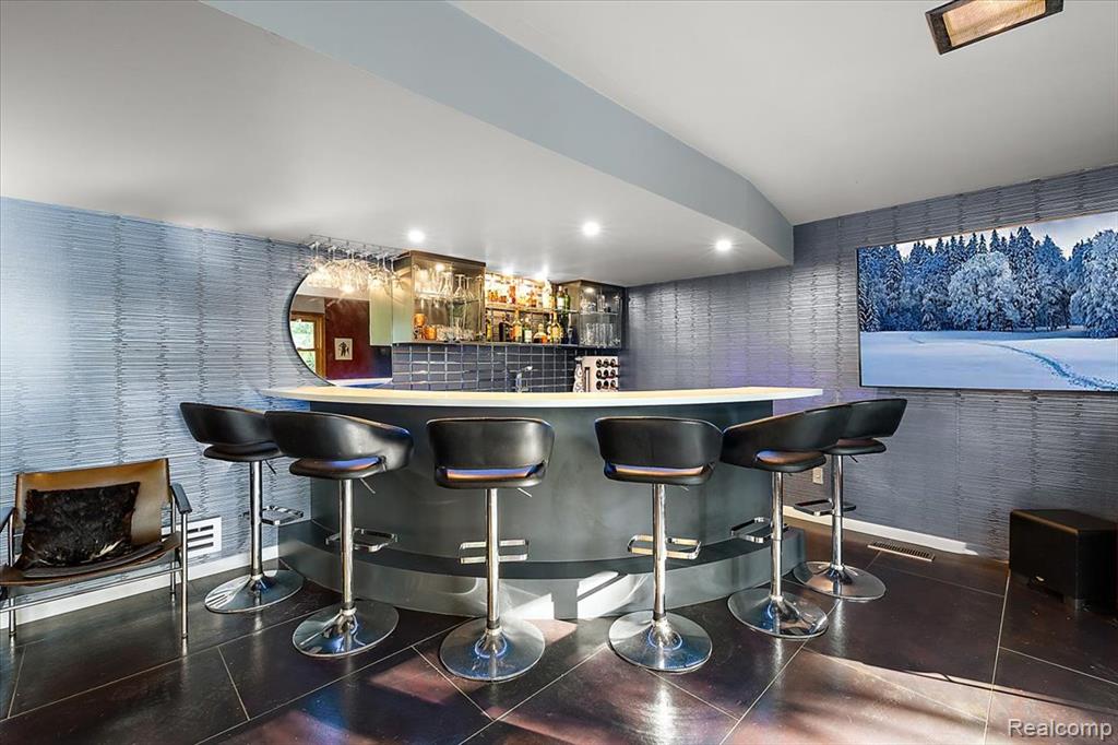7315 Lindenmere Drive, Bloomfield Hills, MI 48301 — Photo 35