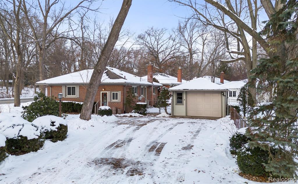 42583 Five Mile Road, Plymouth, MI 48170 — Photo 2
