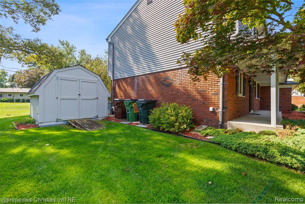 6308 Donnybrook Drive, Shelby Twp, MI 48316 — Photo 55