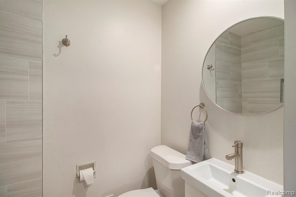 7831 Caberfae Trail, Clarkston, MI 48348 — Photo 17
