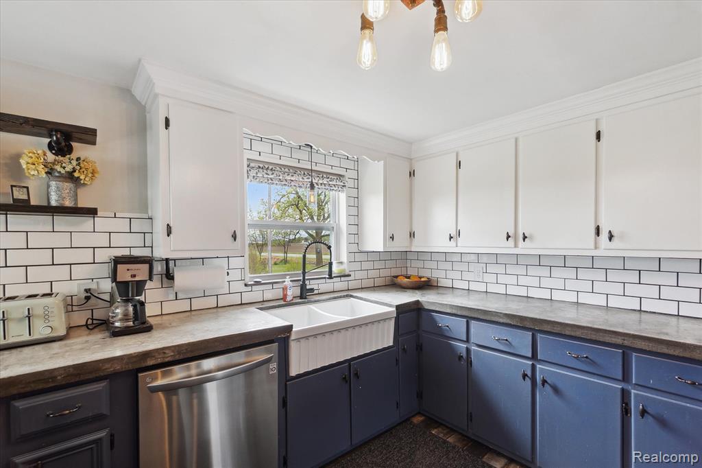 10605 Wilkinson Road, Lennon Vlg, MI 48449 — Photo 19