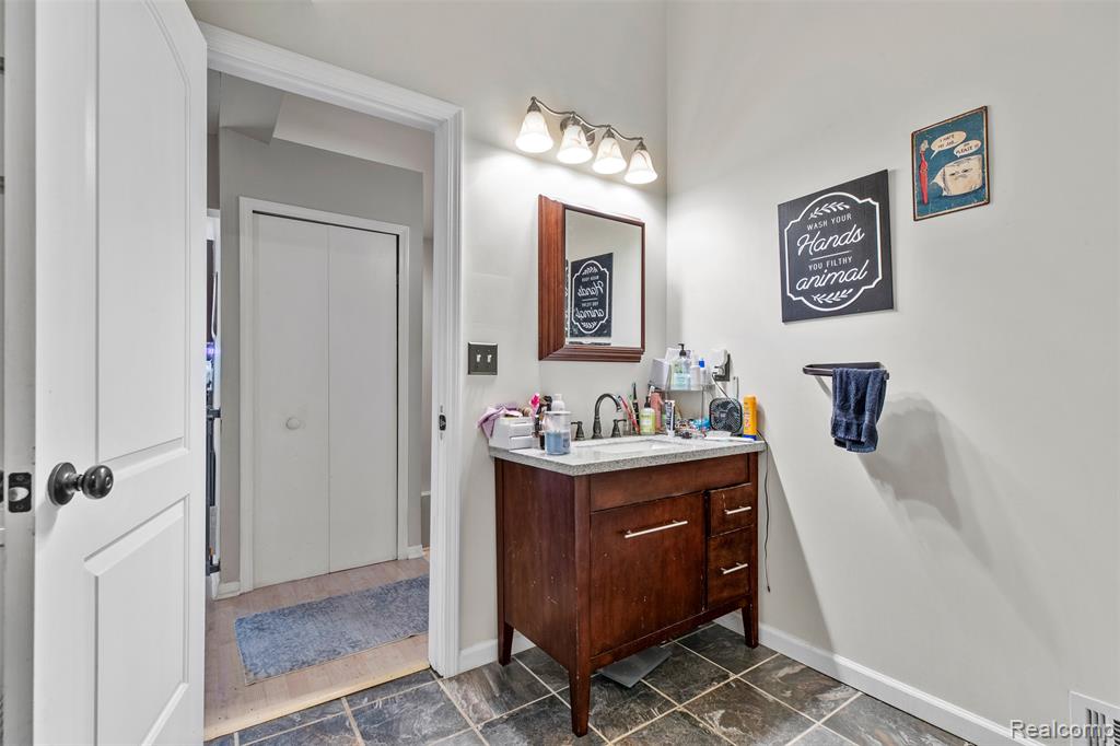927 Goodale Avenue, Clawson, MI — Photo 12