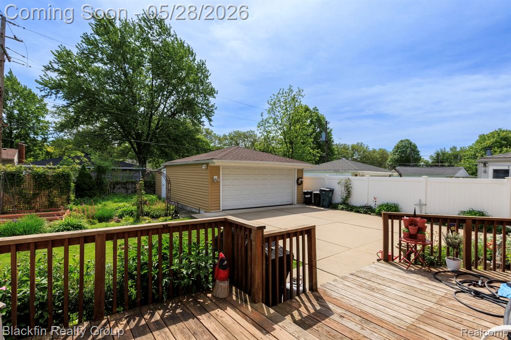 430 N Batchewana Street, Clawson, MI — Photo 34