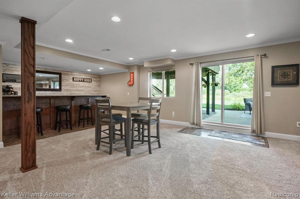 24601 BROMPTON Way, South Lyon, MI 48178 — Photo 32