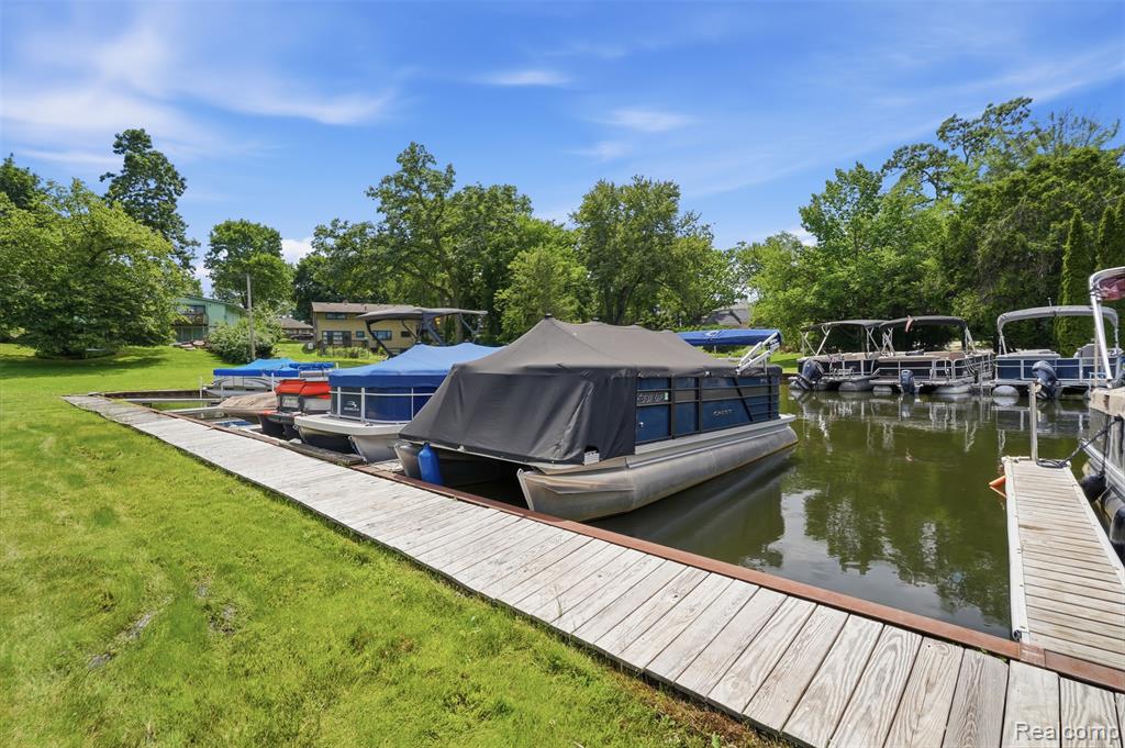 5110 Kitson Lane, West Bloomfield, MI 48324 — Photo 53