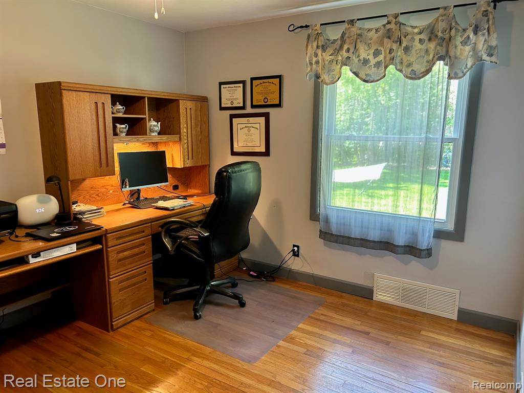 2075 Deering Street, Garden City, MI — Photo 27