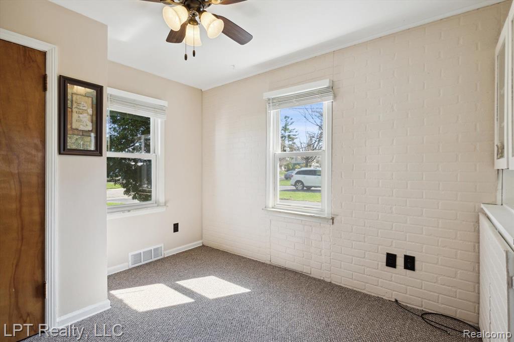 574 WILSON Avenue, Mount Morris, MI 48458 — Photo 10