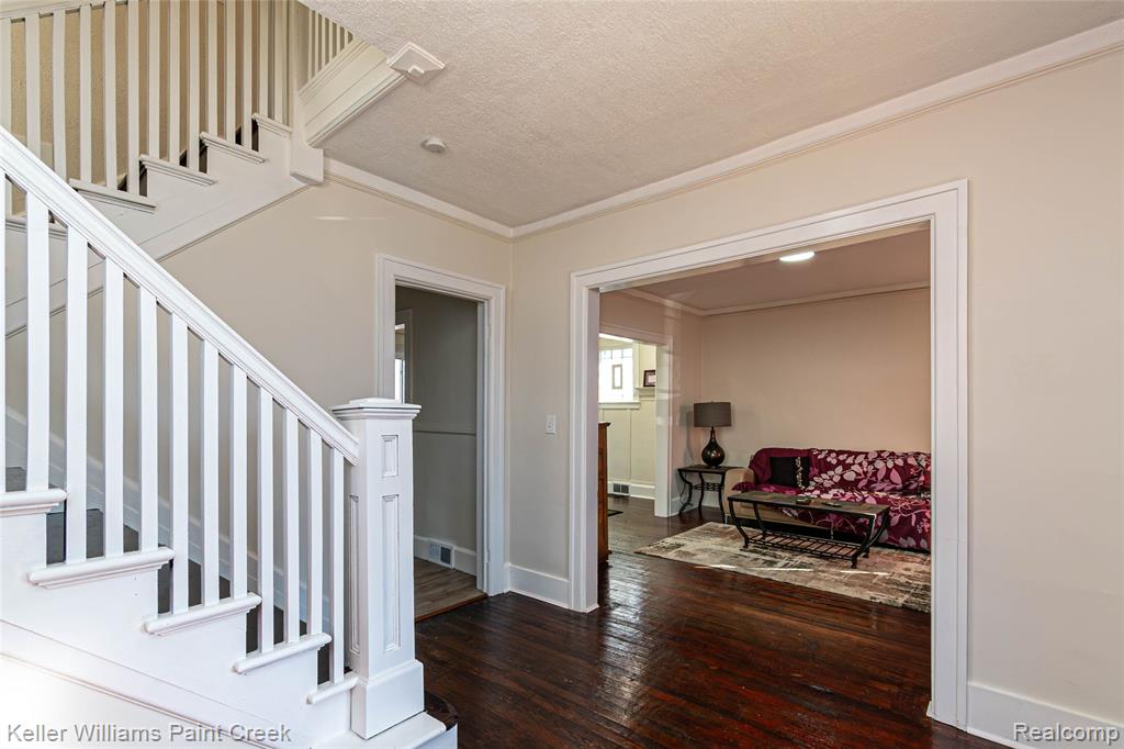 215 Winona Street, Highland Park, MI 48203 — Photo 3