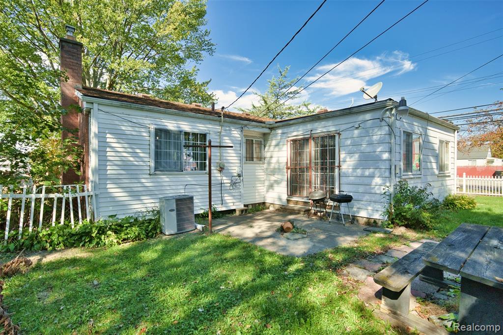 12130 Bloom Street, Detroit, MI 48212 — Photo 7