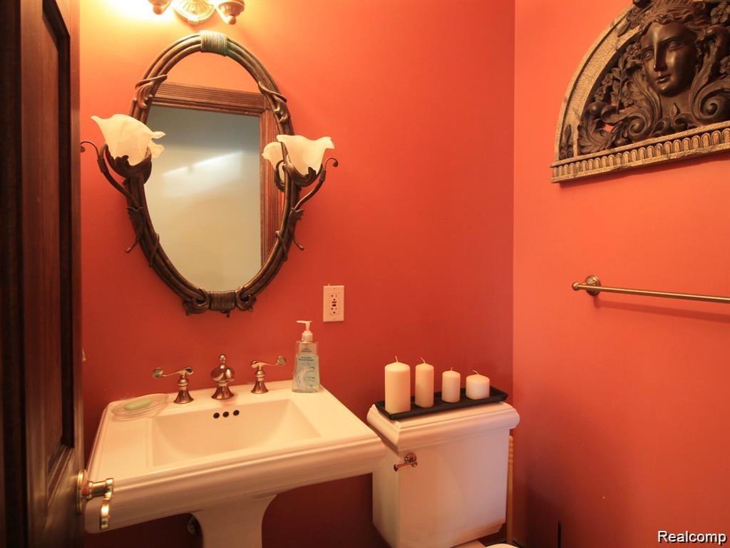 5363 English Drive, Troy, MI 48085 — Photo 29