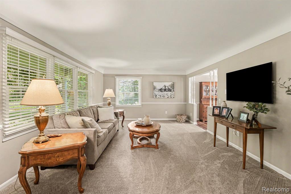 9100 Pine Knob Road, Clarkston, MI 48348 — Photo 8