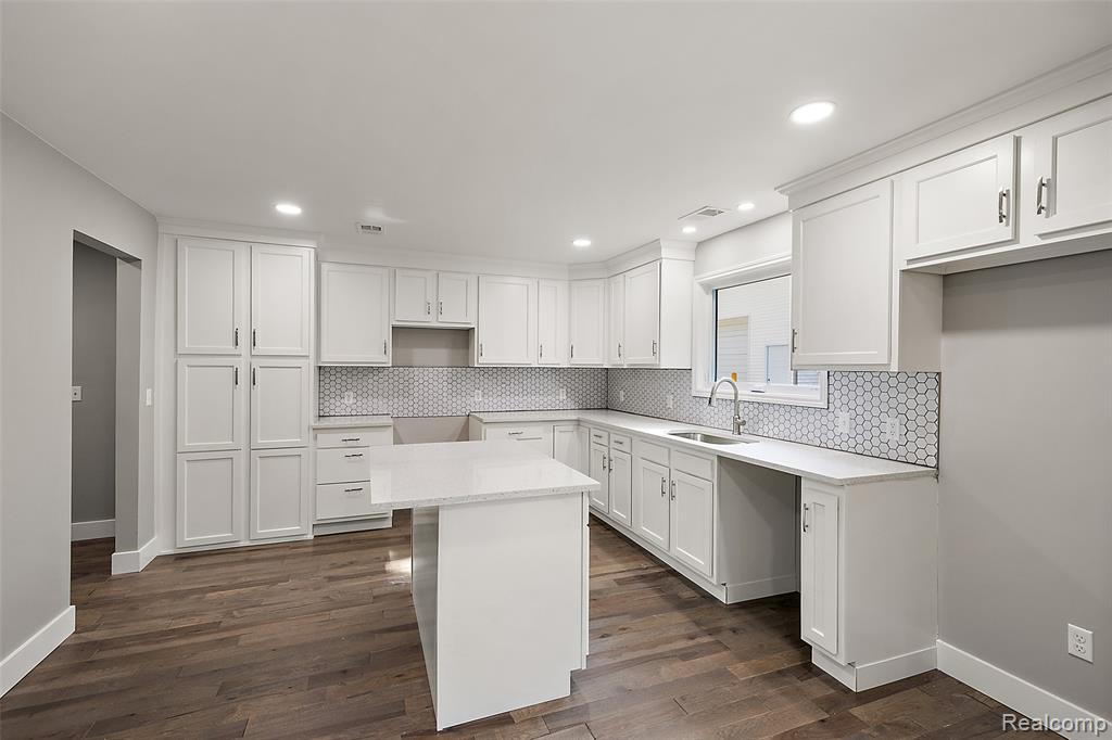 5771 Gratiot Avenue, St. Clair, MI 48079 — Photo 41