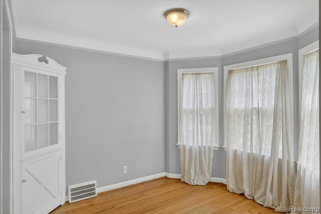 581 Flowerdale Street, Ferndale, MI 48220 — Photo 9