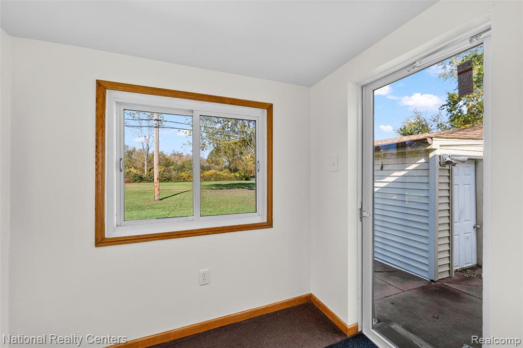 29842 Fort Road, Rockwood, MI — Photo 32