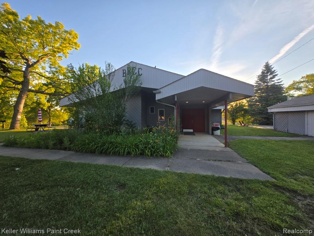 1125 S Long Lake Boulevard, Lake Orion, MI 48362 — Photo 45