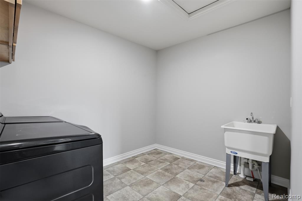 6111 Kingsley Court, Clarkston, MI — Photo 33