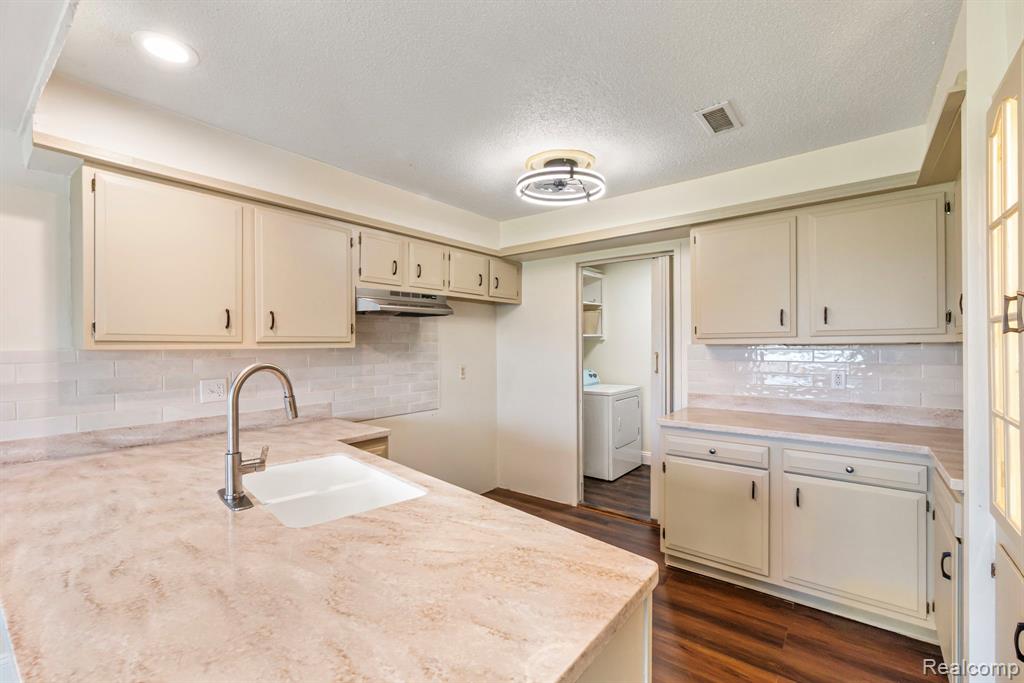 1680 Cliffs Landing, 302E, Ypsilanti, MI 48198 — Photo 12