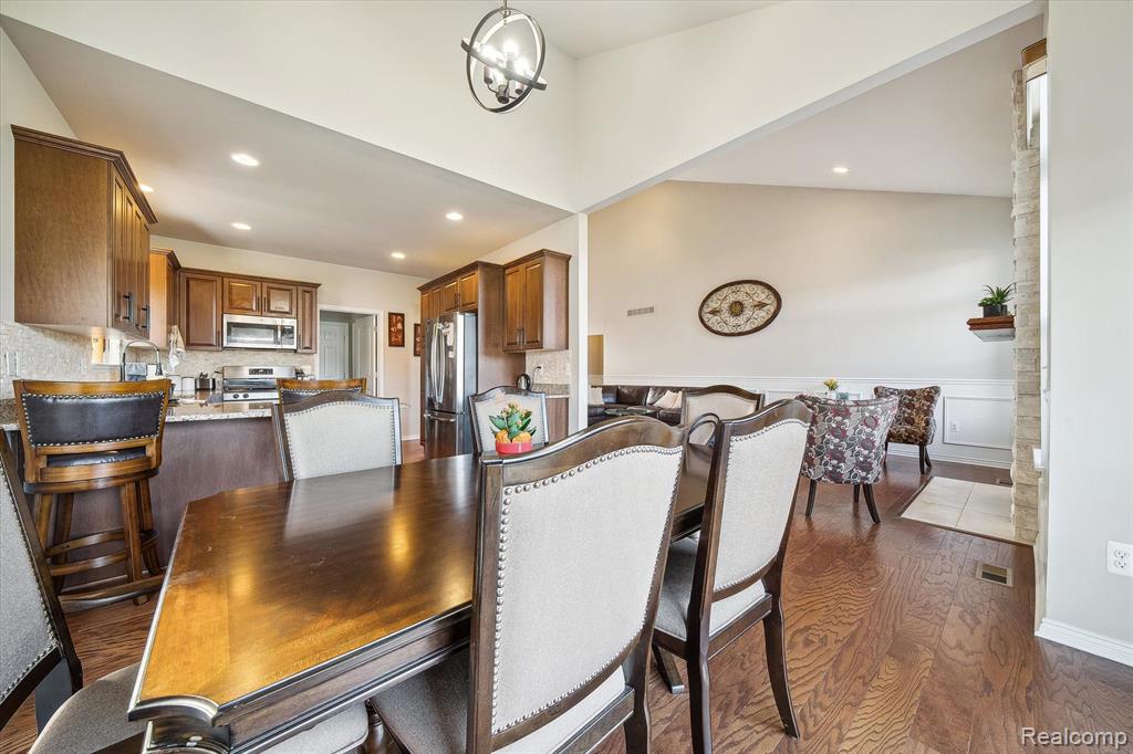 5121 HAWKSEYE Trace, Warren, MI 48092 — Photo 14