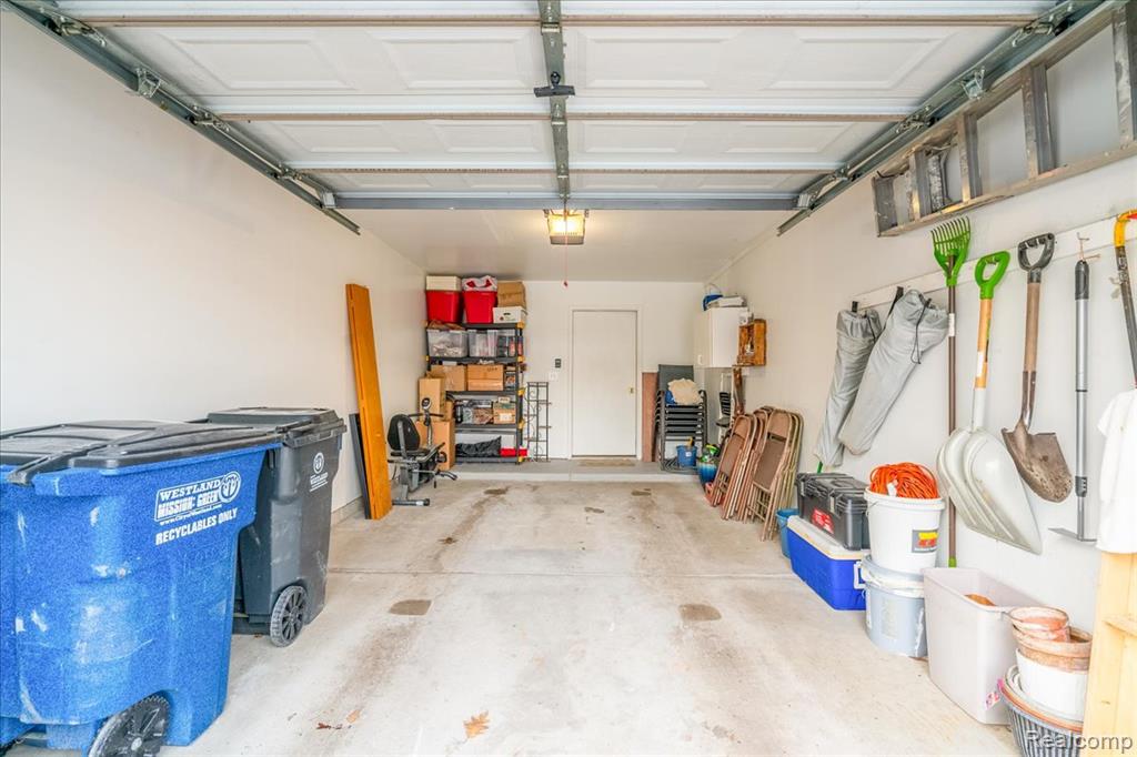 204 Marigold Circle, Westland, MI — Photo 28