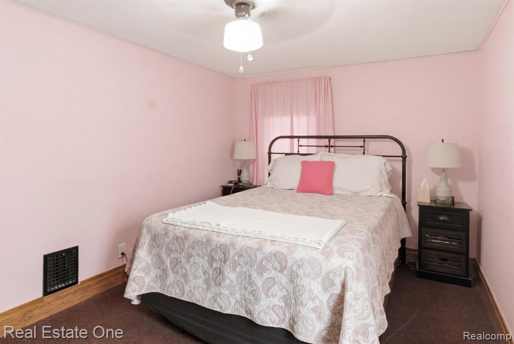 10191 Erie Street, Goodrich Vlg, MI — Photo 19