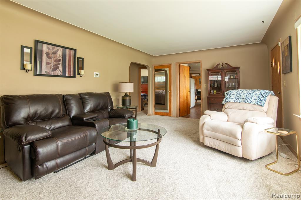 190 Rustic Circle, White Lake, MI — Photo 10