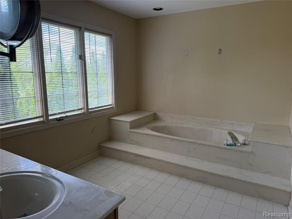 50015 Cooke Avenue, Plymouth, MI 48170 — Photo 14