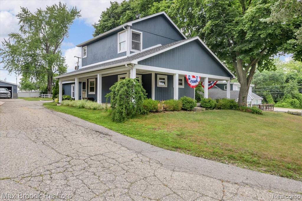 8230 Vandell Street, Commerce Twp, MI 48382 — front exterior