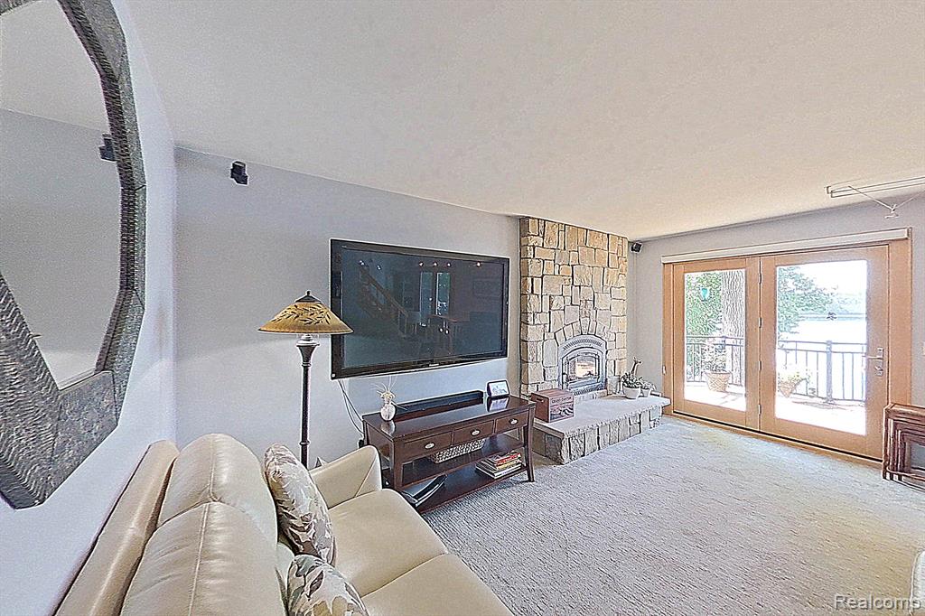 857 HURLEY Drive, Howell, MI 48843 — Photo 10