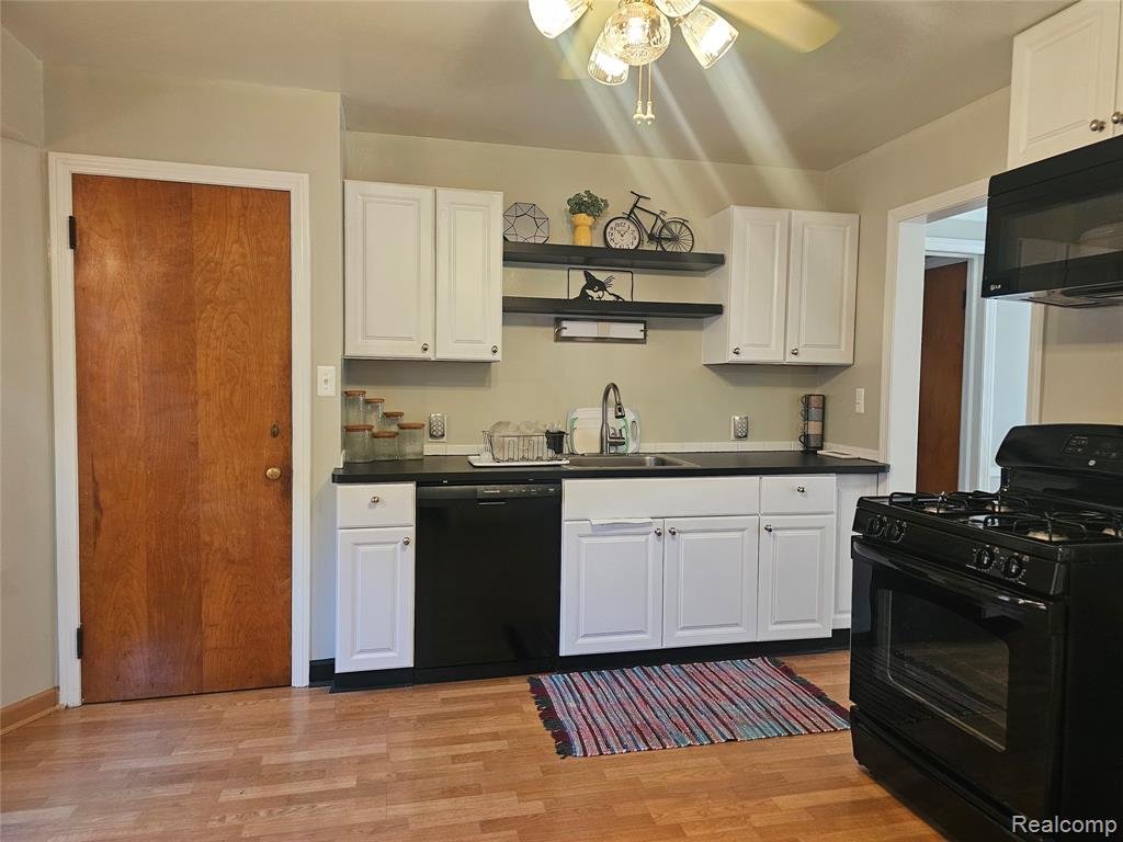5240 Harvard Road, Detroit, MI 48224 — Photo 11