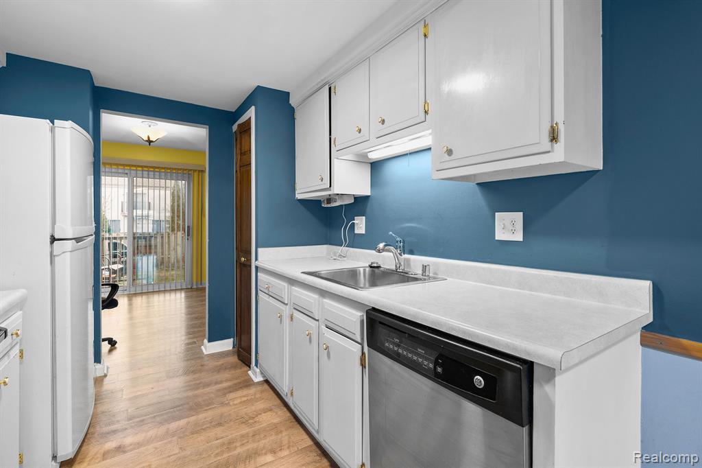 24435 BASHIAN Drive, Novi, MI — Photo 10