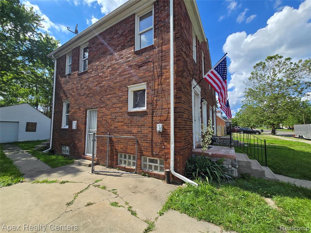 7671 Evergreen Avenue - Photo 4