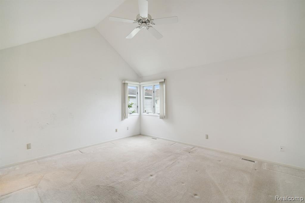8062 FOX HOLLOW Road, Goodrich Vlg, MI — Photo 18