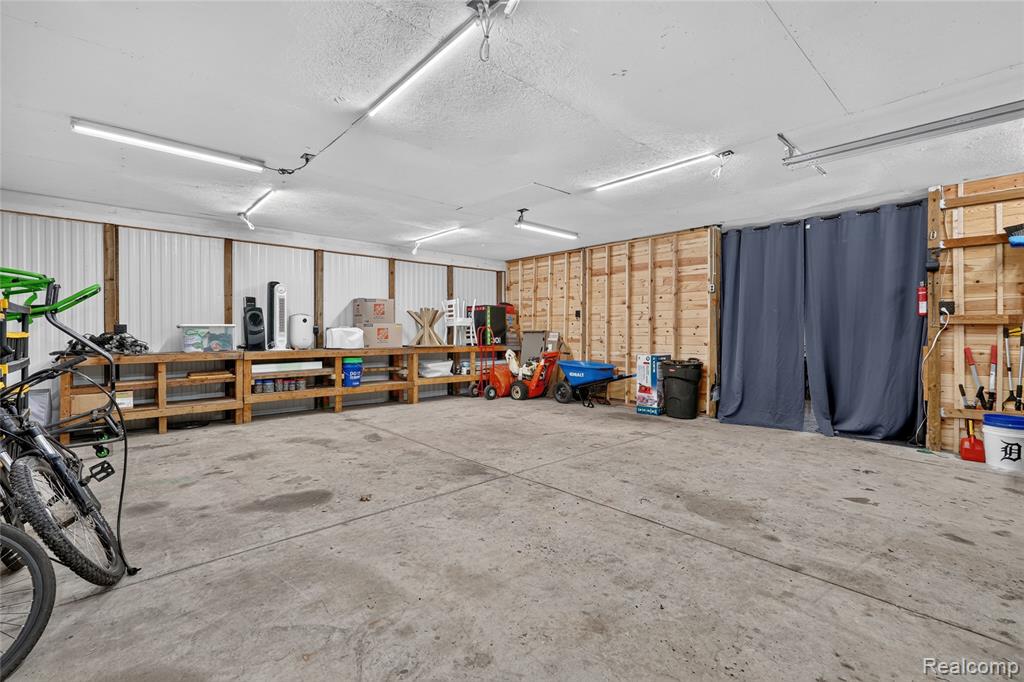 8655 Joey Drive, Pinckney, MI 48169 — Photo 41