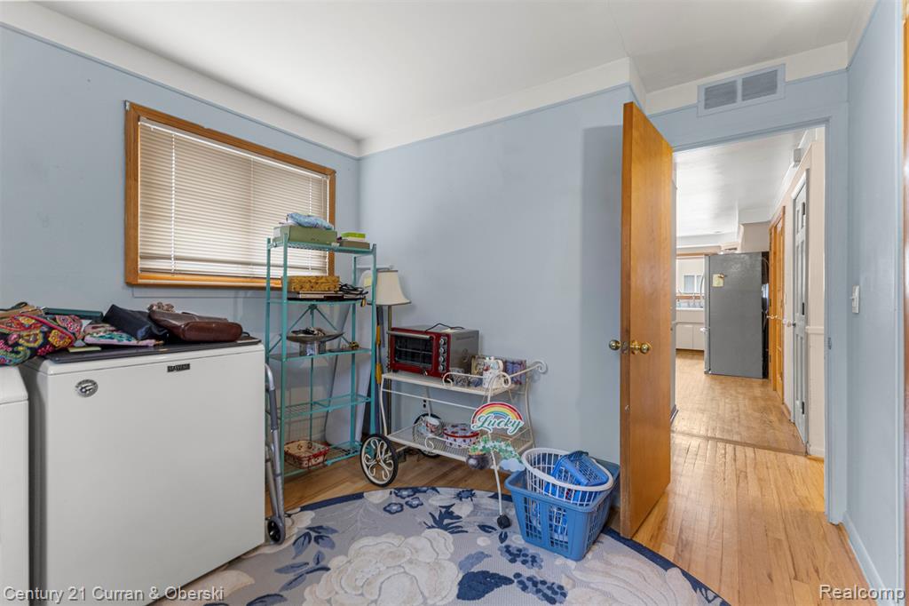 7941 N Charlesworth Street, Dearborn Heights, MI 48127 — Photo 22